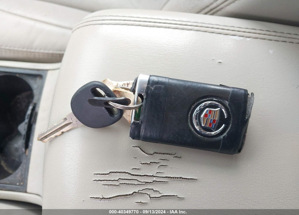 2008 CADILLAC DTS 1SC VIN: 1G6KD57YX8U162117