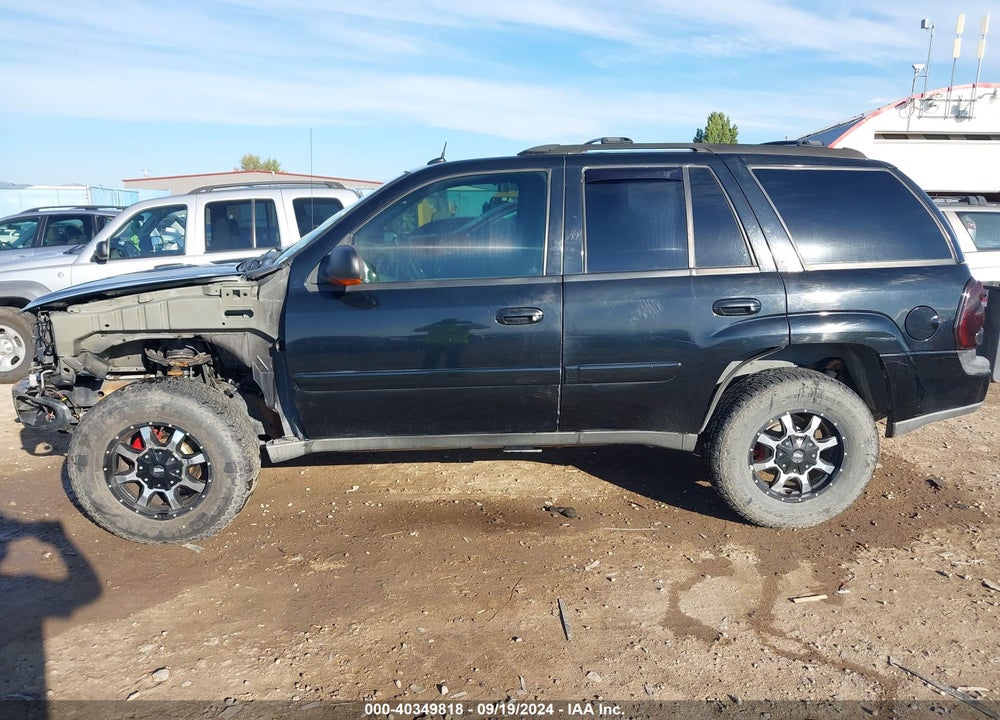 2005 CHEVROLET TRAILBLAZER LT VIN: 1GNDT13S752357805