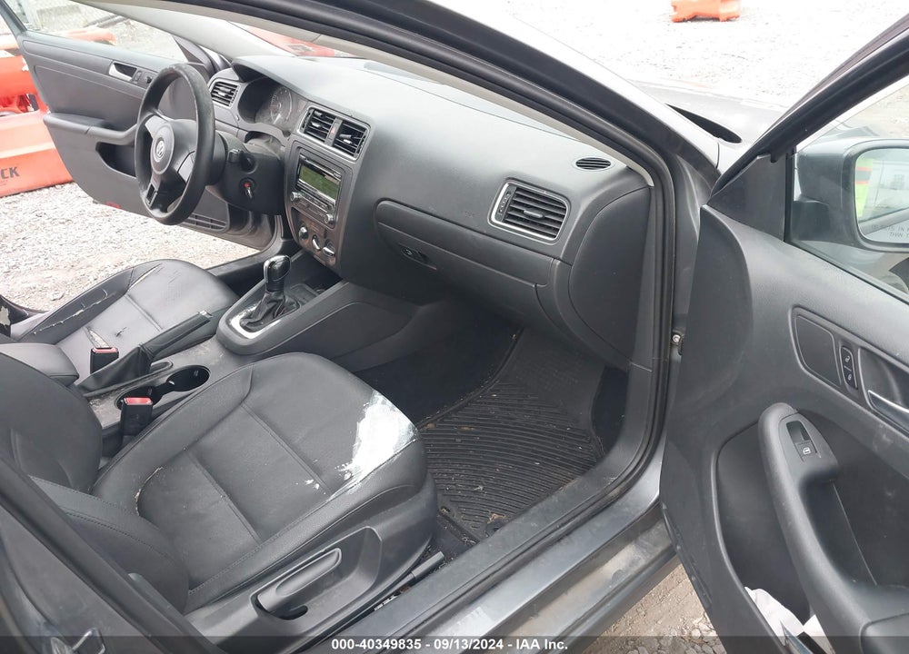 2012 VOLKSWAGEN JETTA 2.5L SE VIN: 3VWDP7AJ9CM389653