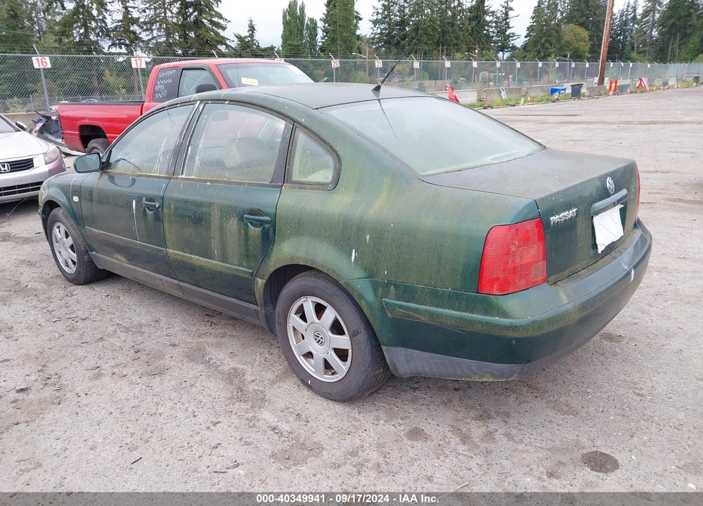 2000 VOLKSWAGEN PASSAT GLS VIN: WVWMA23B2YP110588