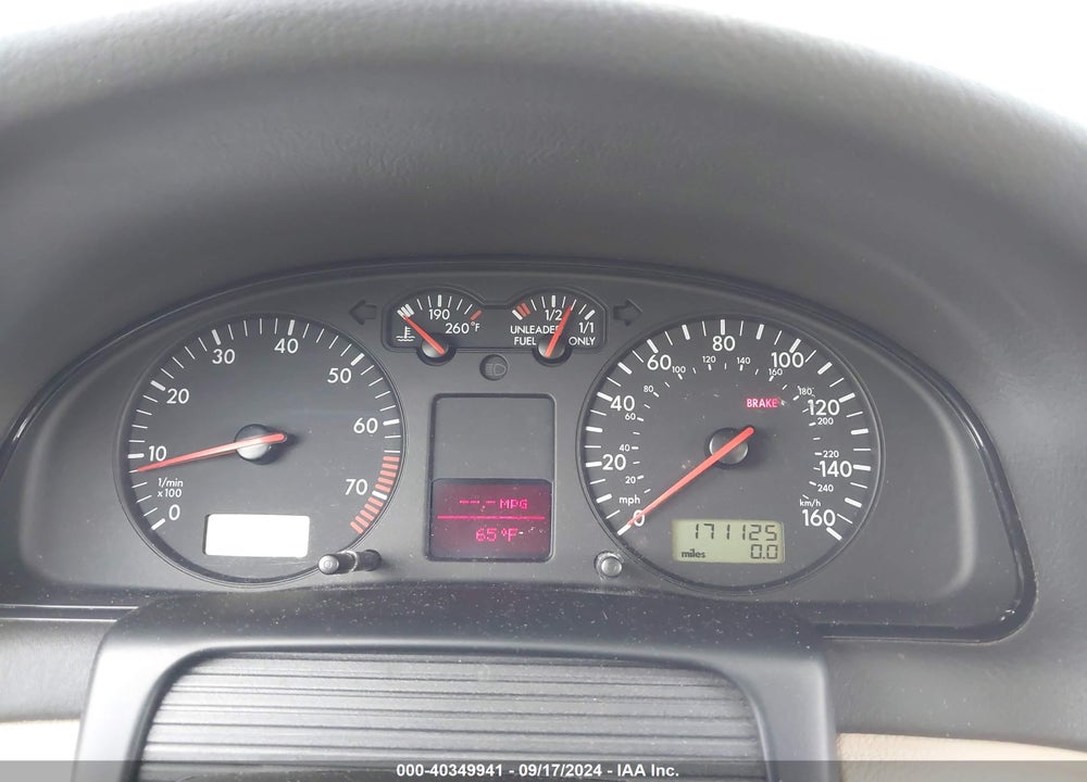 2000 VOLKSWAGEN PASSAT GLS VIN: WVWMA23B2YP110588
