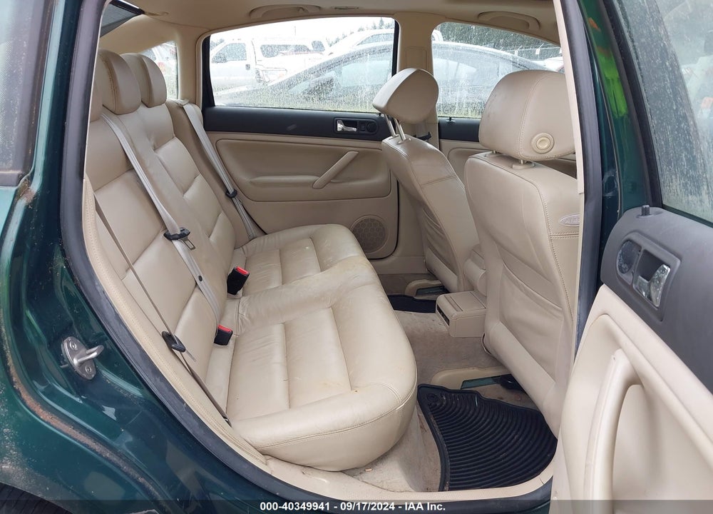 2000 VOLKSWAGEN PASSAT GLS VIN: WVWMA23B2YP110588
