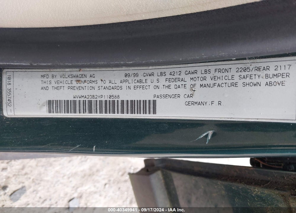 2000 VOLKSWAGEN PASSAT GLS VIN: WVWMA23B2YP110588