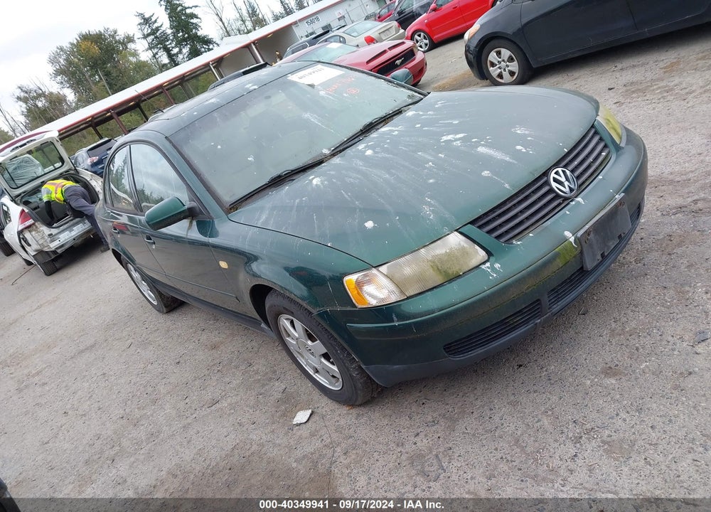 2000 VOLKSWAGEN PASSAT GLS VIN: WVWMA23B2YP110588