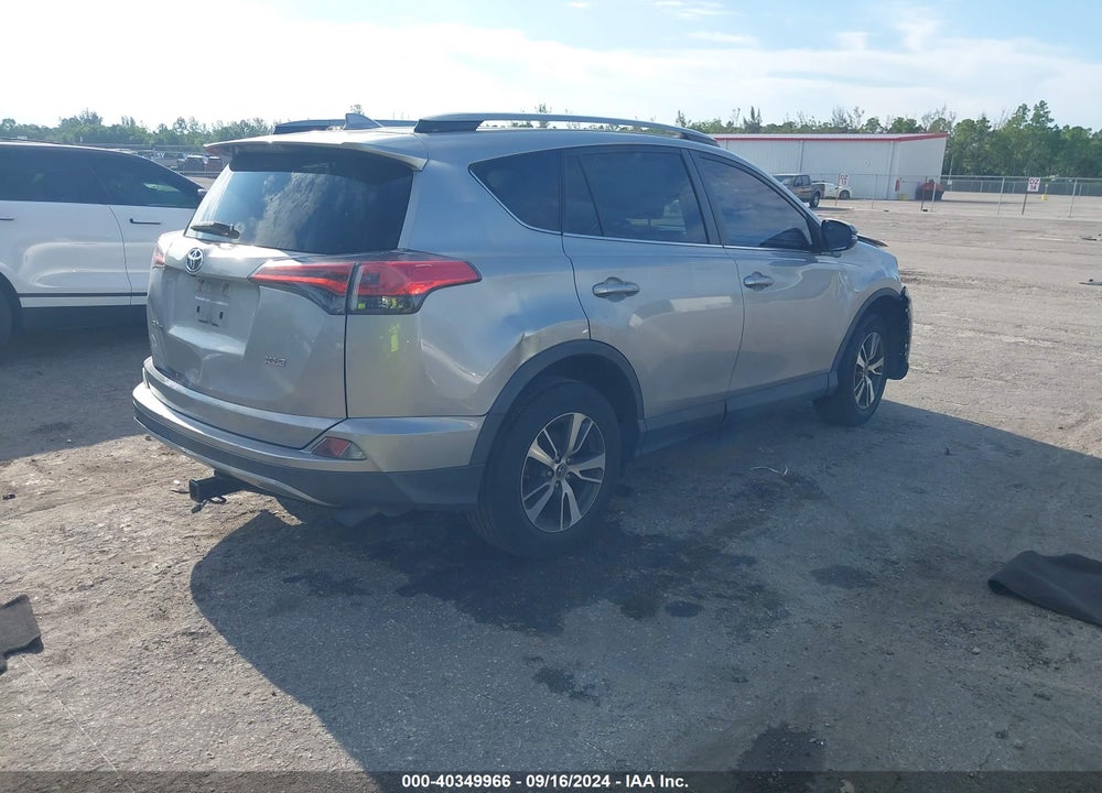 2018 TOYOTA RAV4 XLE VIN: 2T3WFREV4JW405776