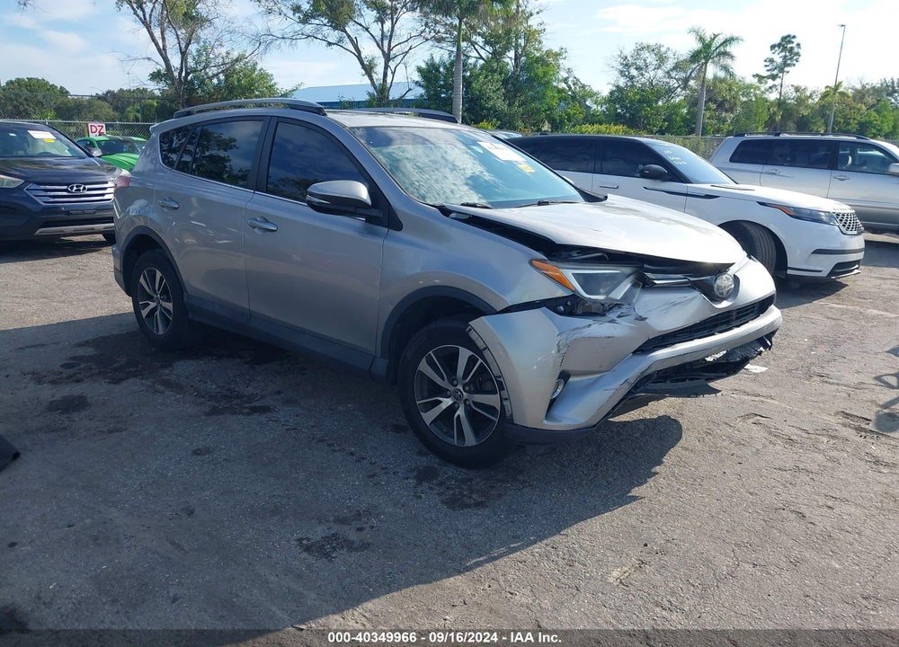 2018 TOYOTA RAV4 XLE VIN: 2T3WFREV4JW405776