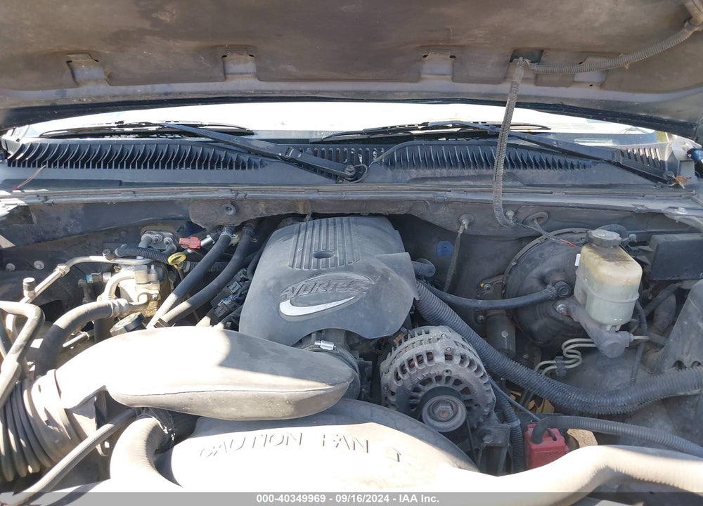 2001 CHEVROLET SUBURBAN 1500 LS VIN: 3GNEC16T41G141484