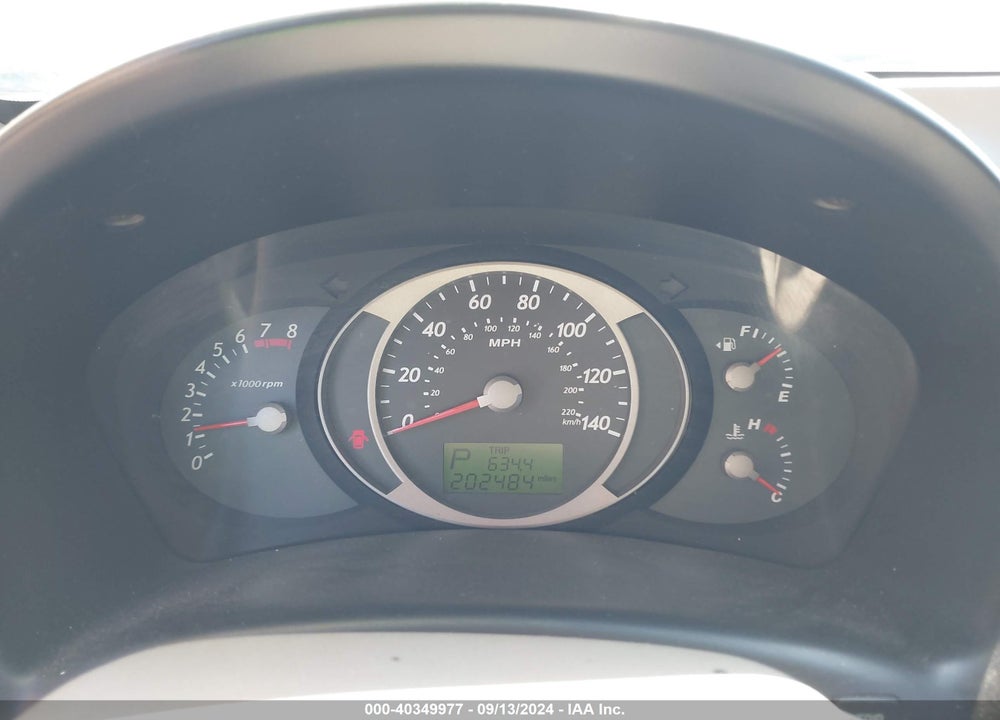 2005 HYUNDAI TUCSON GL VIN: KM8JM12B05U097905