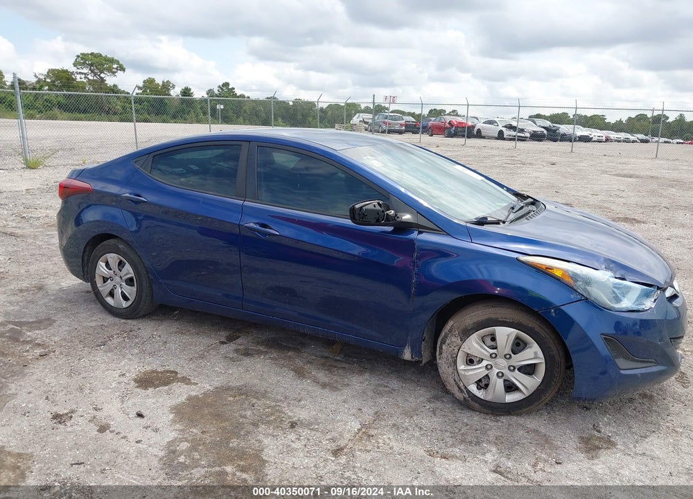 2016 HYUNDAI ELANTRA SE VIN: 5NPDH4AE4GH752101