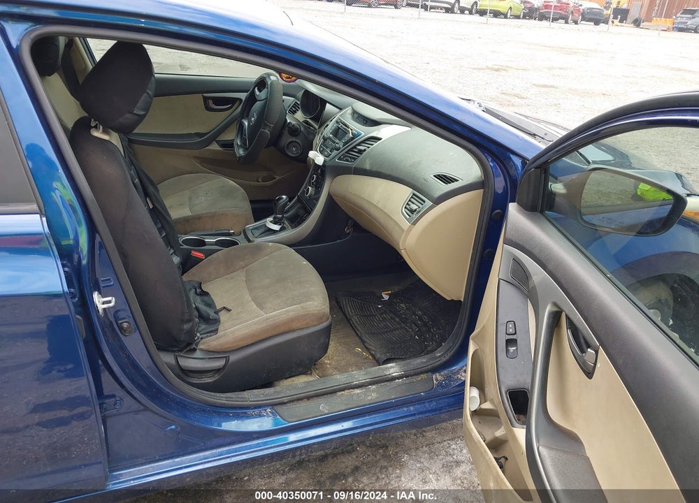 2016 HYUNDAI ELANTRA SE VIN: 5NPDH4AE4GH752101