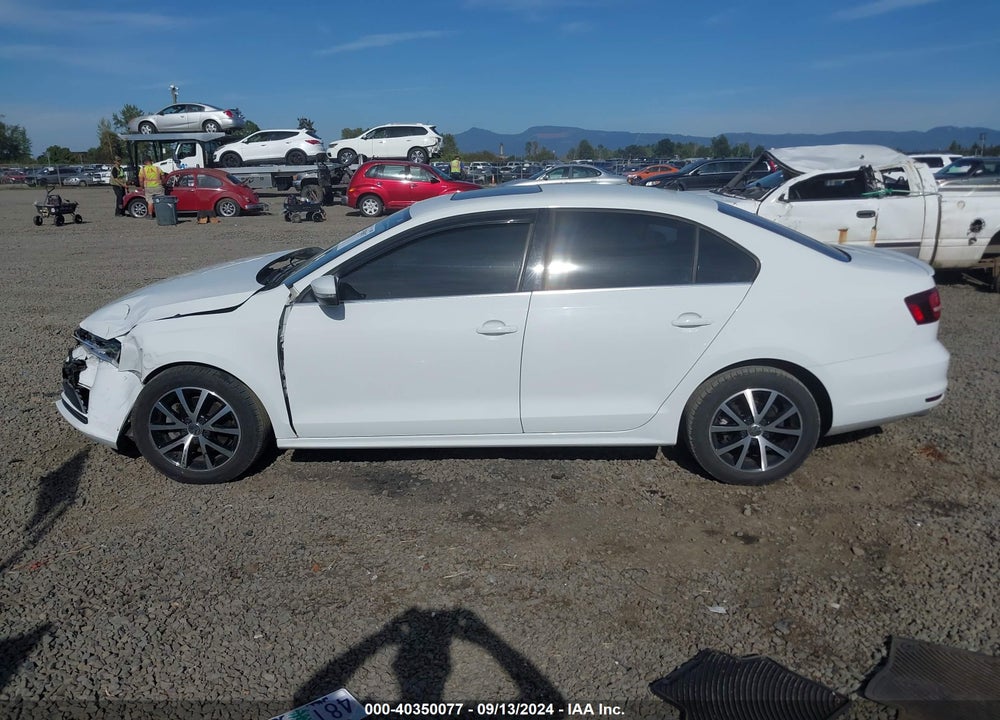 2017 VOLKSWAGEN JETTA 1.4T SE VIN: 3VWDB7AJ2HM270400