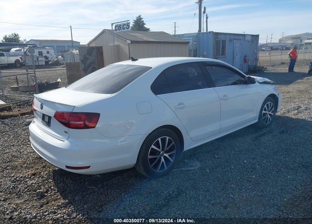 2017 VOLKSWAGEN JETTA 1.4T SE VIN: 3VWDB7AJ2HM270400