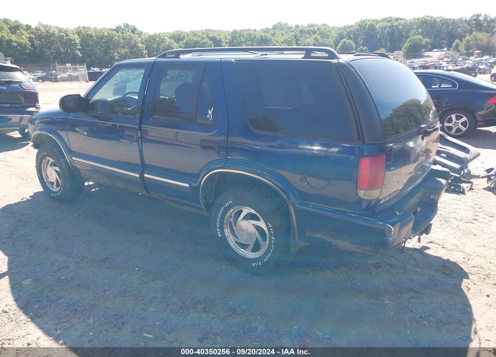 2000 CHEVROLET BLAZER LT VIN: 1GNDT13W6Y2252745