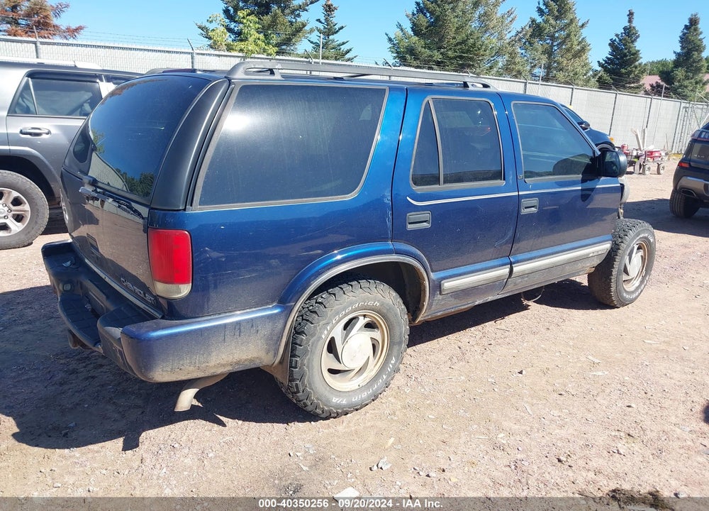 2000 CHEVROLET BLAZER LT VIN: 1GNDT13W6Y2252745