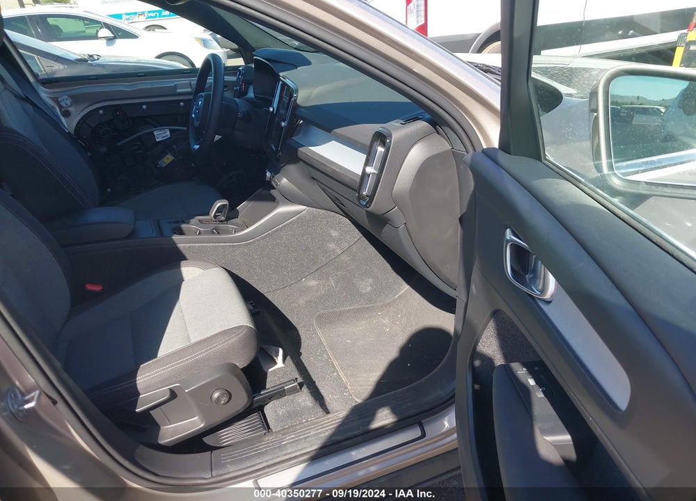 2024 VOLVO XC40 B5 CORE BRIGHT THEME/B5 CORE DARK THEME VIN: YV4L12UK3R2263406
