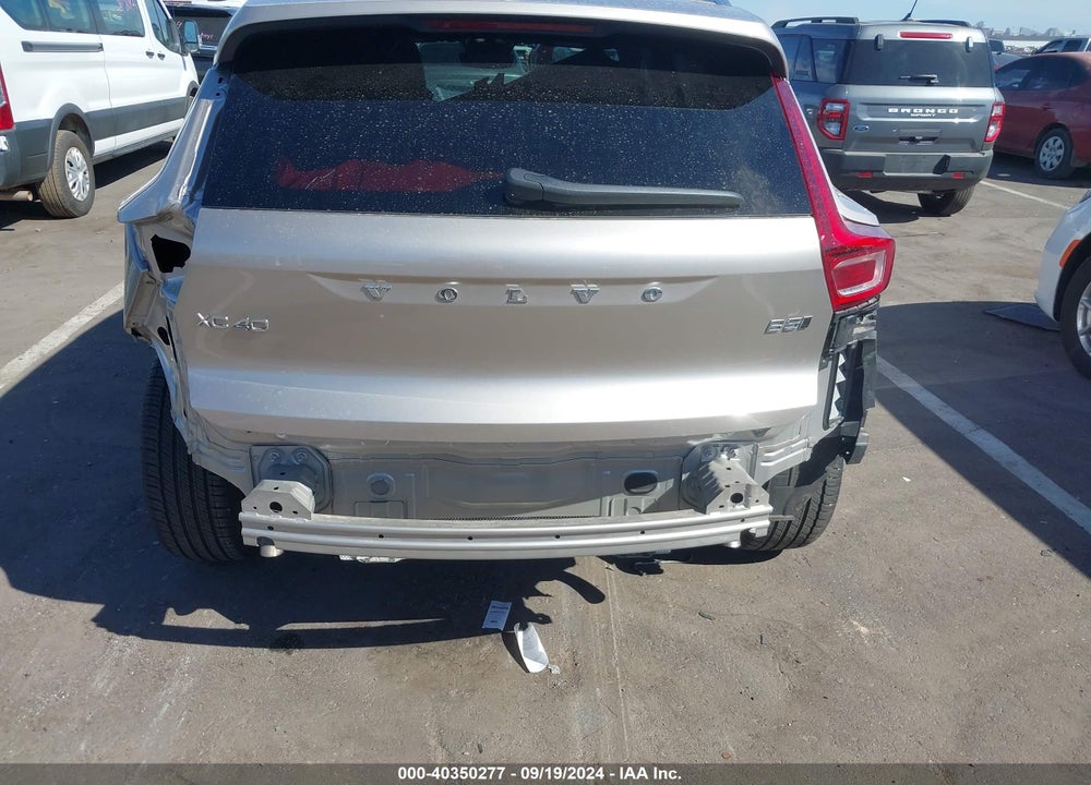 2024 VOLVO XC40 B5 CORE BRIGHT THEME/B5 CORE DARK THEME VIN: YV4L12UK3R2263406