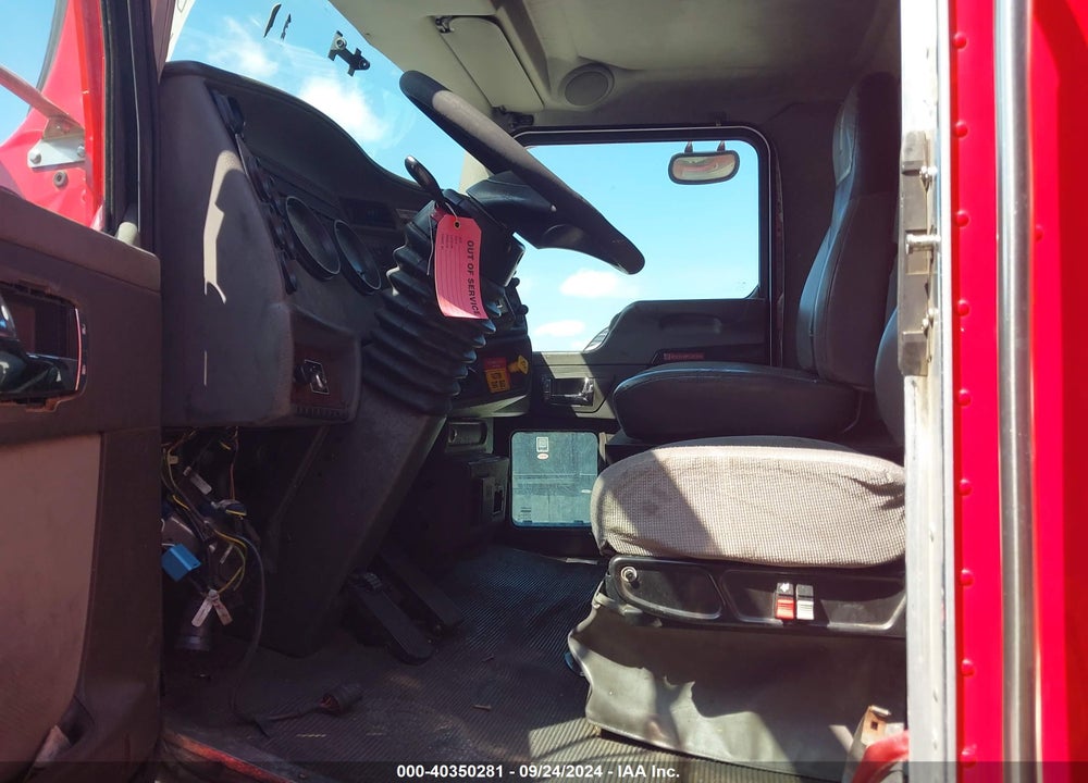 2008 KENWORTH CONSTRUCTION T300 VIN: 2NKMHM7A78M234777