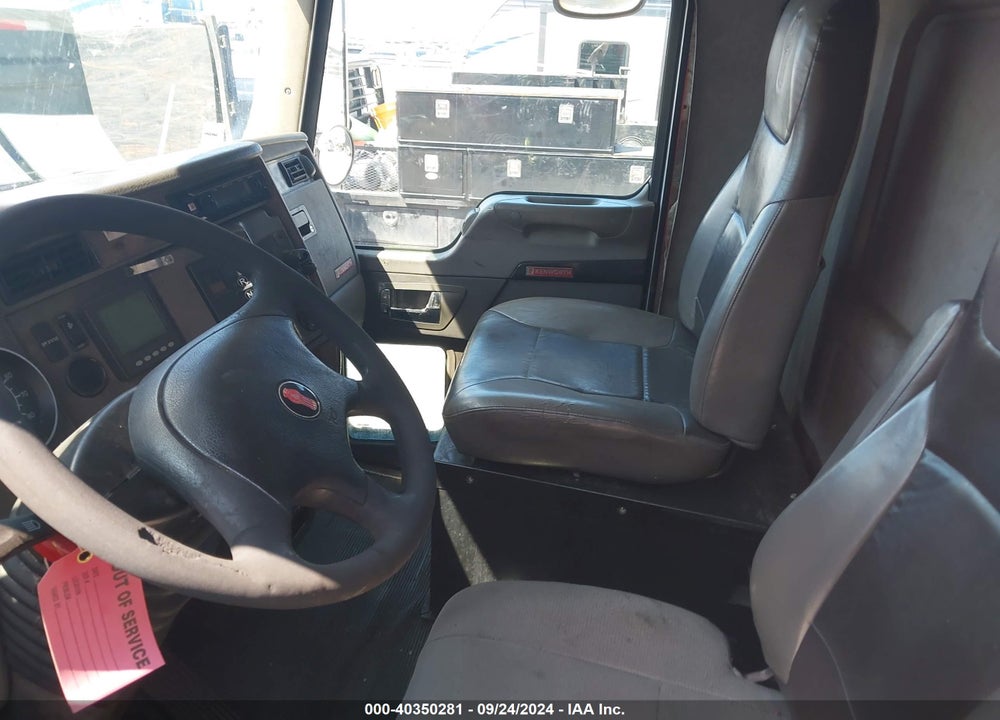 2008 KENWORTH CONSTRUCTION T300 VIN: 2NKMHM7A78M234777