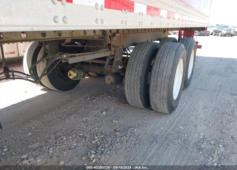 2000 UTILITY TRAILER MFG --- VIN: 1UYVS2450YP153127