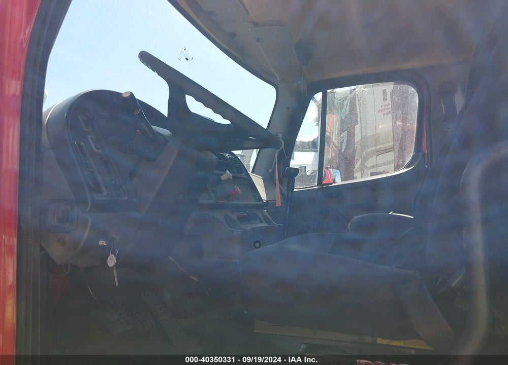2005 FREIGHTLINER M2 106 MEDIUM DUTY VIN: 1FUBCYDJ35HU17051