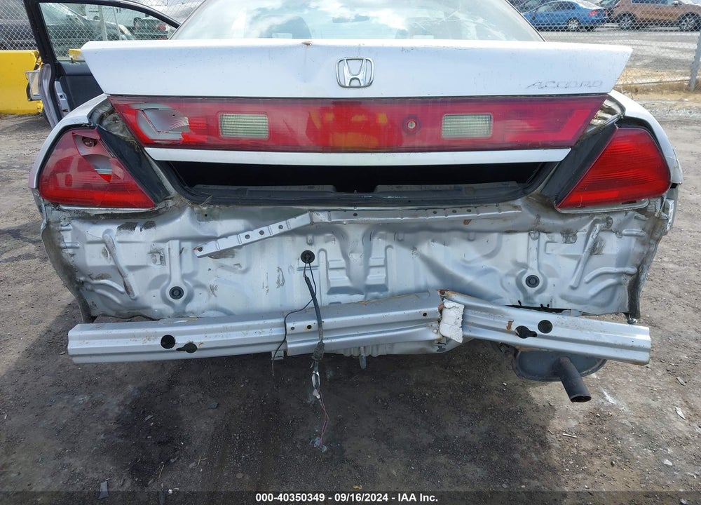 2002 HONDA ACCORD 2.3 EX VIN: 1HGCG32712A031048