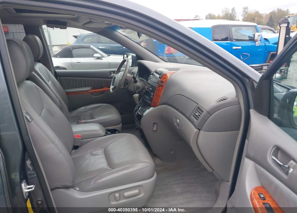 2009 TOYOTA SIENNA XLE VIN: 5TDZK22C09S262616