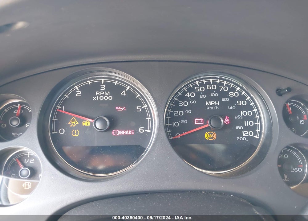 2007 CHEVROLET SUBURBAN 1500 LT VIN: 1GNFC16JX7R259275