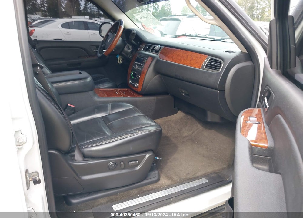 2007 CHEVROLET TAHOE LT VIN: 1GNFK13087J303318
