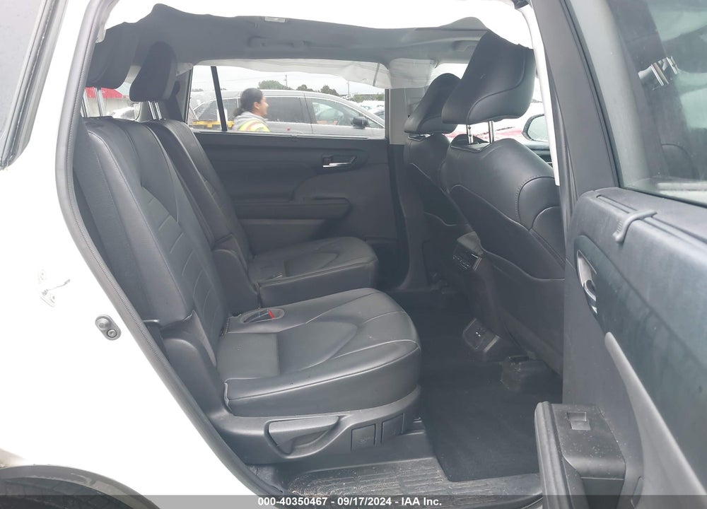 2020 TOYOTA HIGHLANDER XLE VIN: 5TDGZRBH4LS518349
