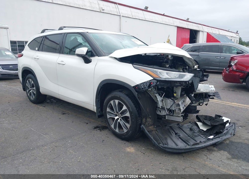 2020 TOYOTA HIGHLANDER XLE VIN: 5TDGZRBH4LS518349