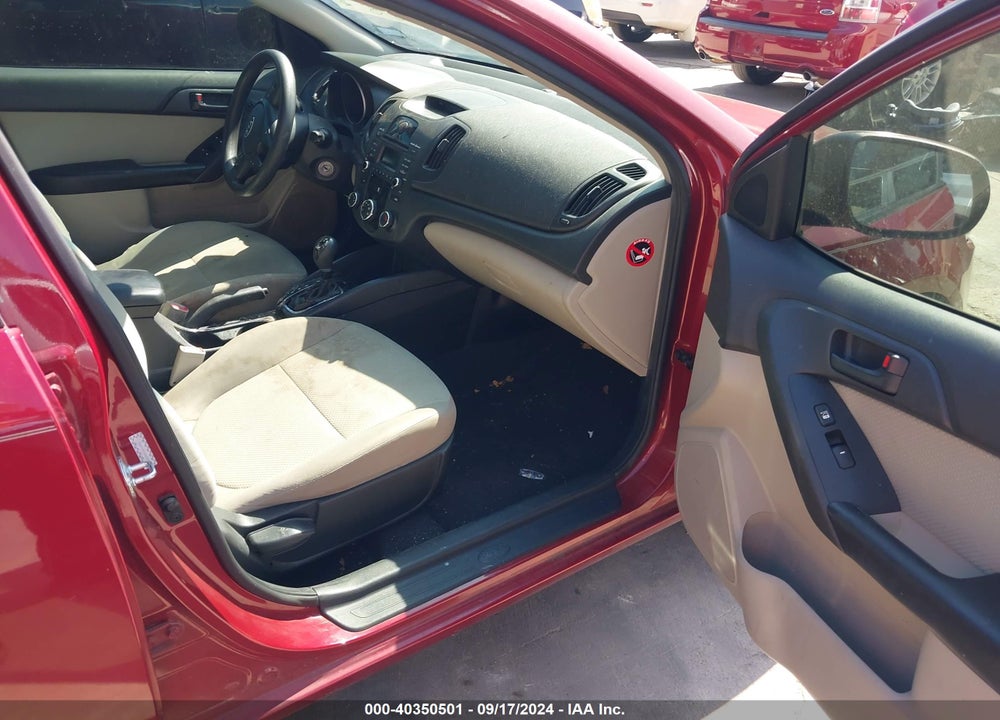 2011 KIA FORTE EX VIN: KNAFU4A24B5889085