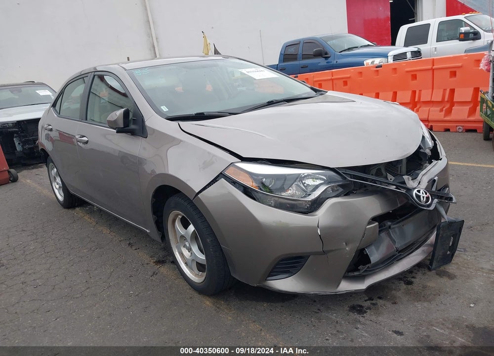 2015 TOYOTA COROLLA LE VIN: 5YFBURHE7FP215231