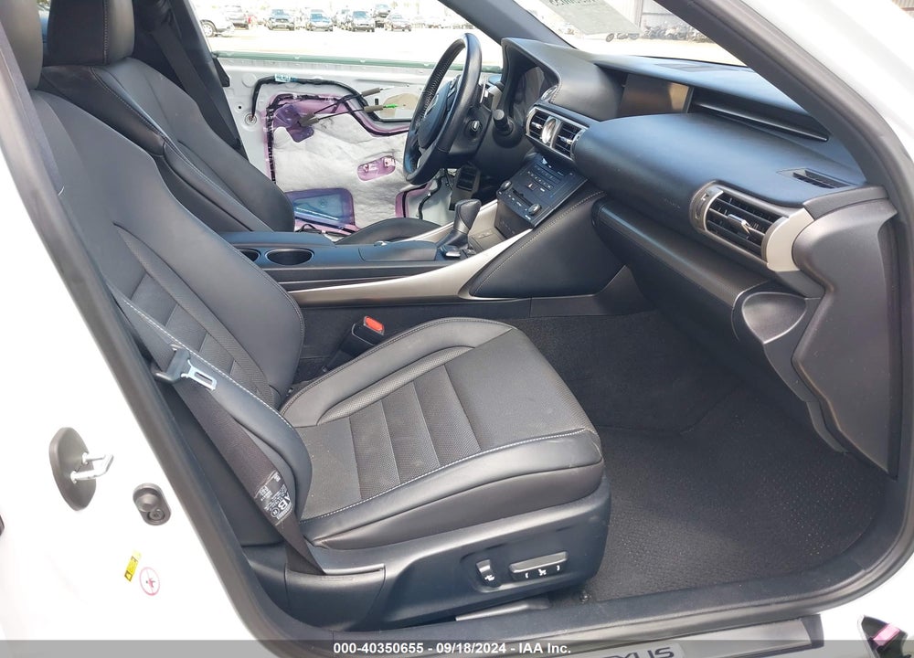 2016 LEXUS IS 200T VIN: JTHBA1D23G5020357
