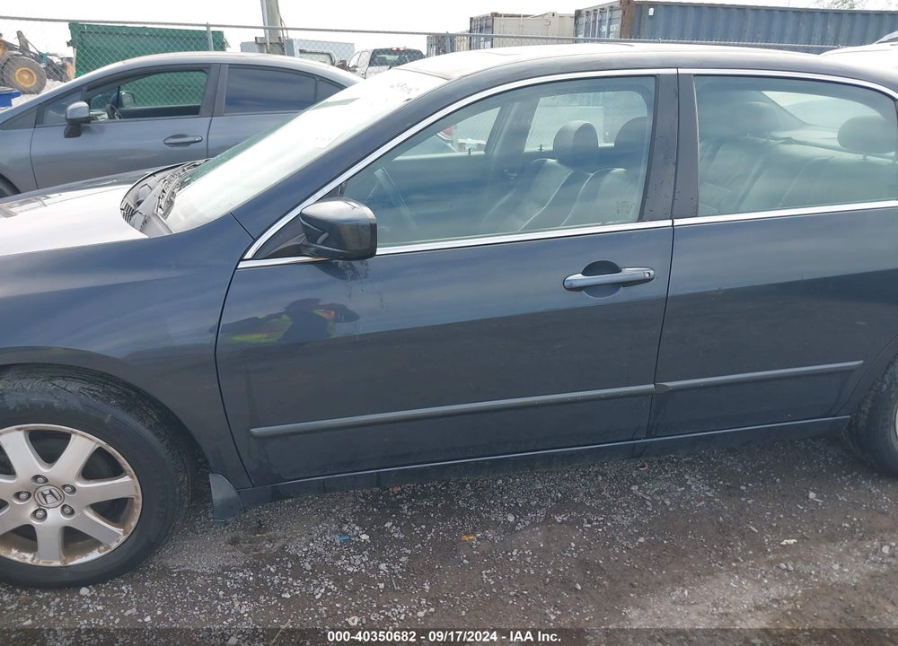 2005 HONDA ACCORD 3.0 EX VIN: 1HGCM66515A073579