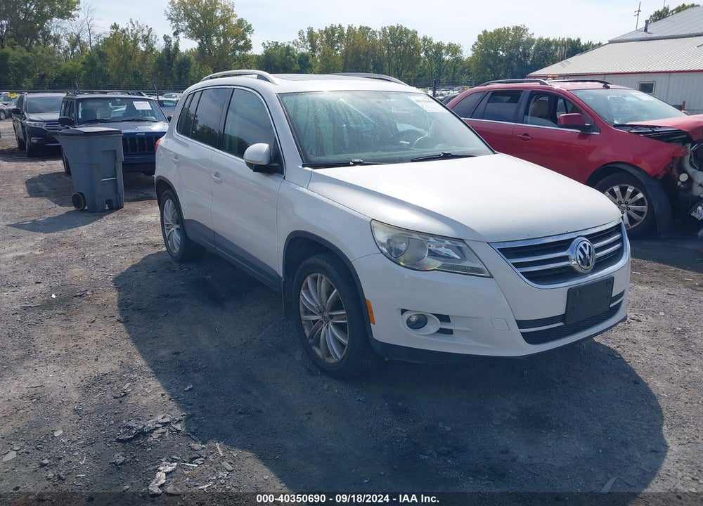 2011 VOLKSWAGEN TIGUAN SE VIN: WVGBV7AX9BW514066