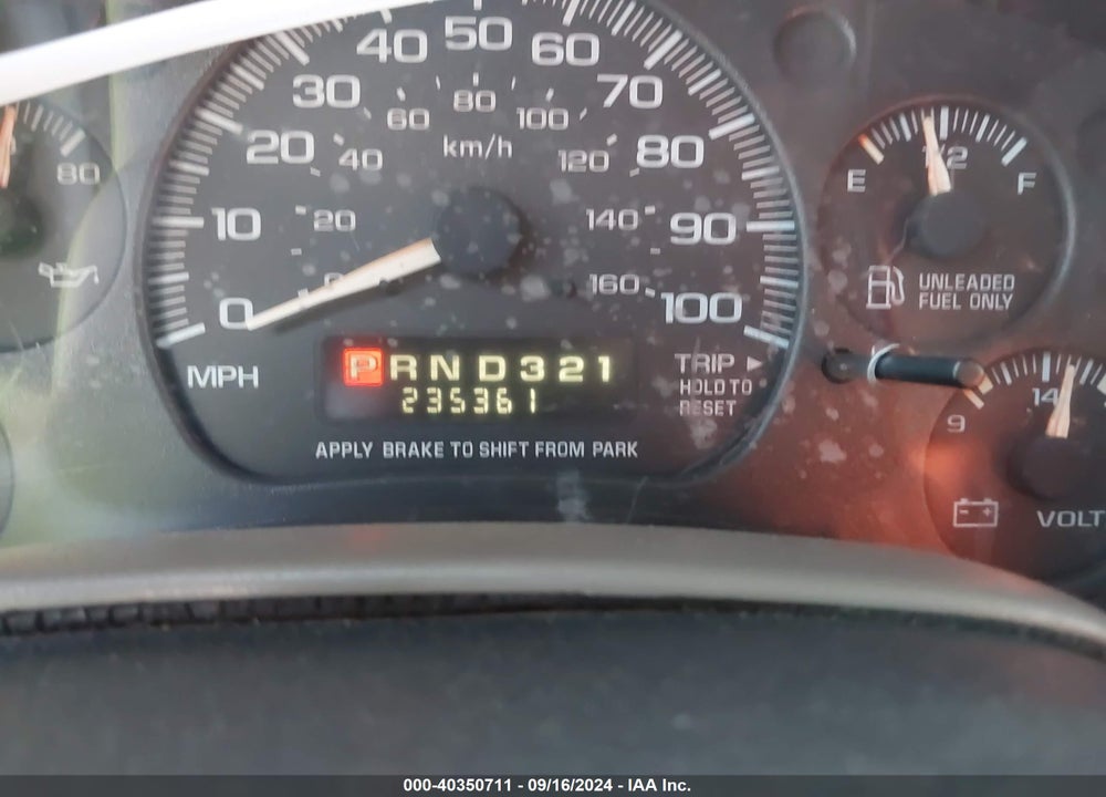 2003 CHEVROLET ASTRO VIN: 1GCDM19X03B120028