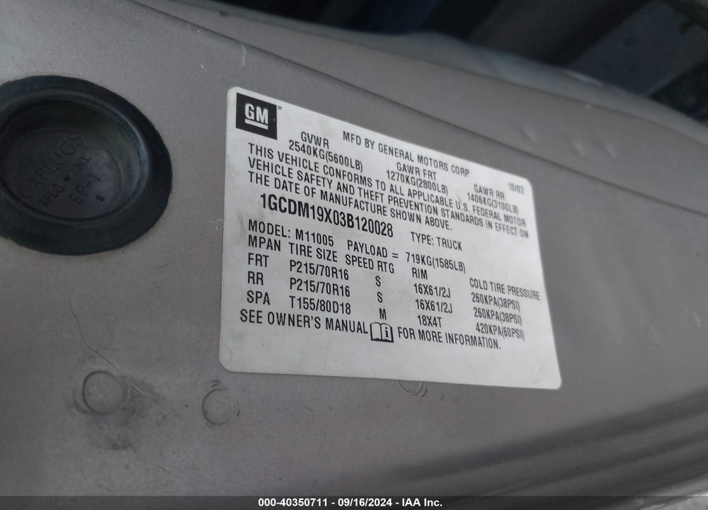 2003 CHEVROLET ASTRO VIN: 1GCDM19X03B120028