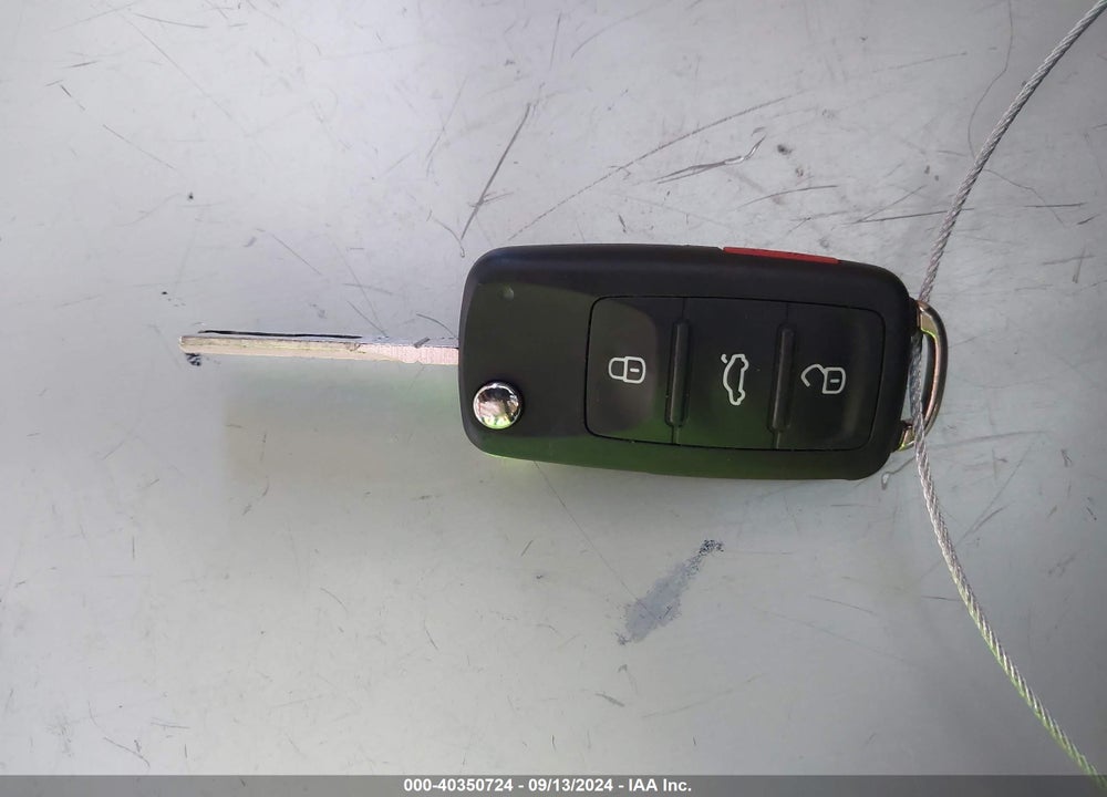2012 VOLKSWAGEN TIGUAN SE VIN: WVGBV7AX3CW100797