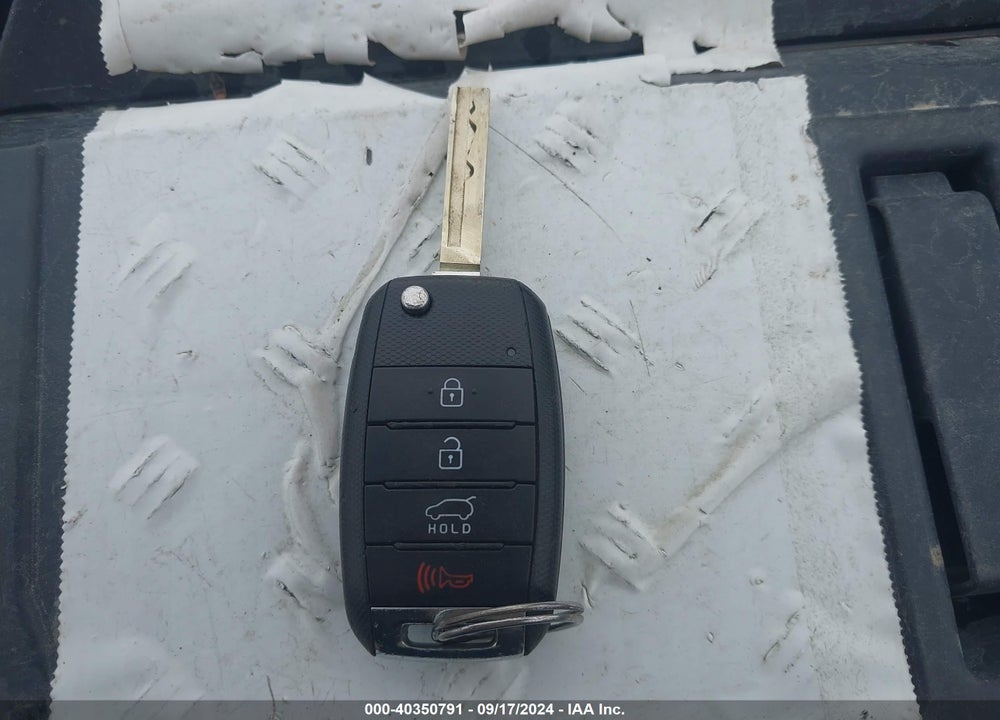 2017 KIA SORENTO 3.3L LX VIN: 5XYPGDA57HG217711