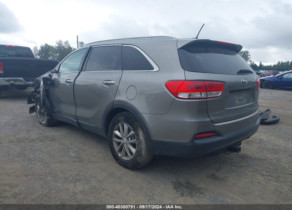 2017 KIA SORENTO 3.3L LX VIN: 5XYPGDA57HG217711