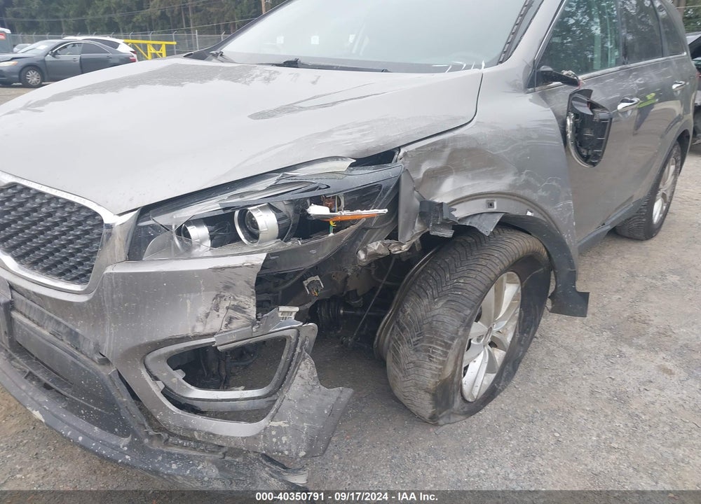 2017 KIA SORENTO 3.3L LX VIN: 5XYPGDA57HG217711