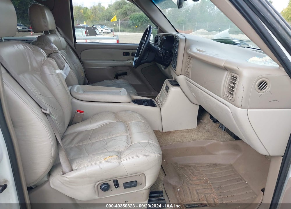 2002 CHEVROLET TAHOE LT VIN: 1GNEK13Z52J290109