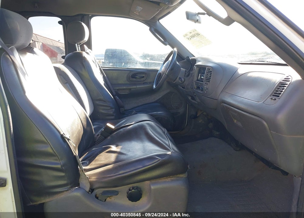 2003 FORD F-150 LARIAT/XL/XLT VIN: 2FTRX18L43CA22216