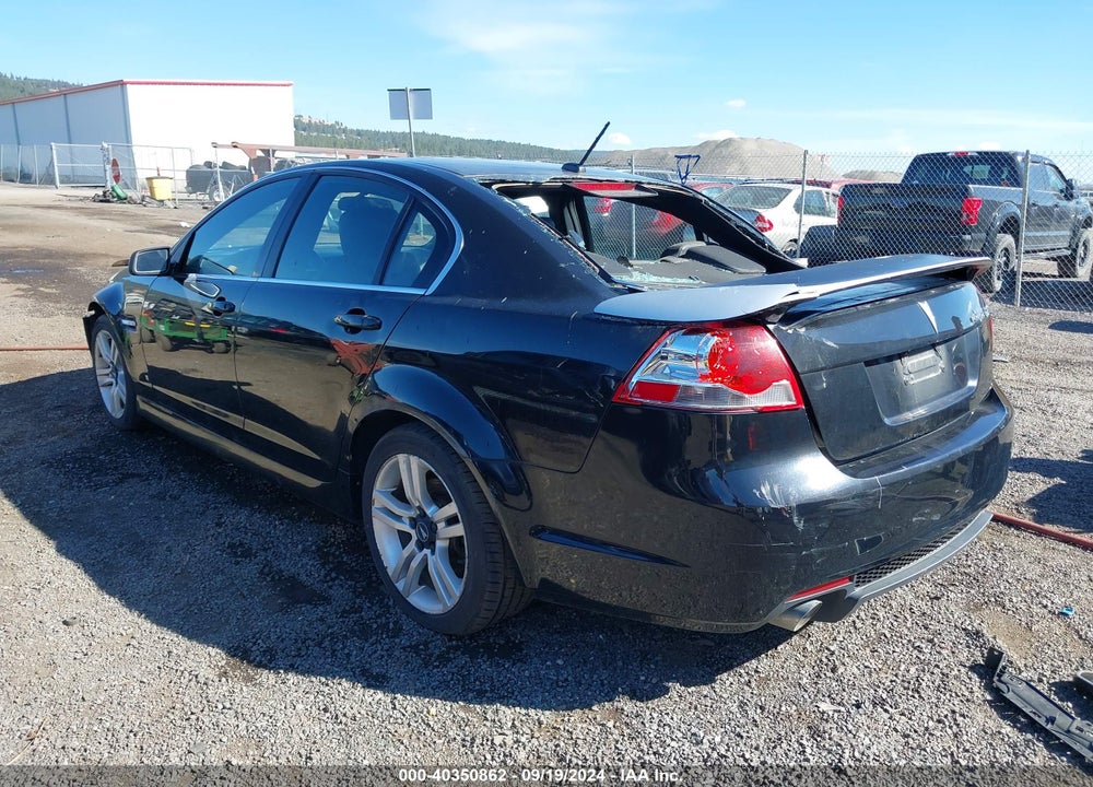 2008 PONTIAC G8 VIN: 6G2ER57738L122946