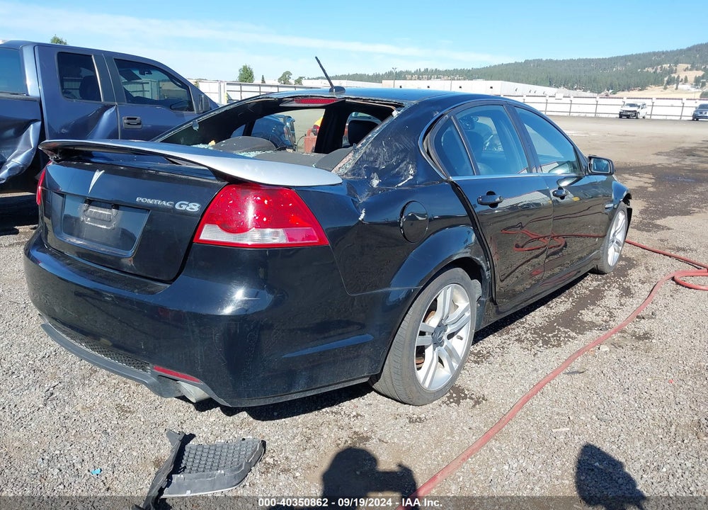 2008 PONTIAC G8 VIN: 6G2ER57738L122946