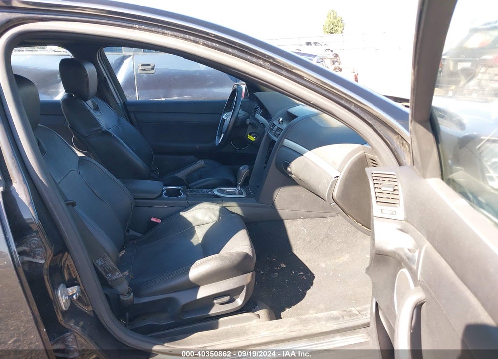 2008 PONTIAC G8 VIN: 6G2ER57738L122946