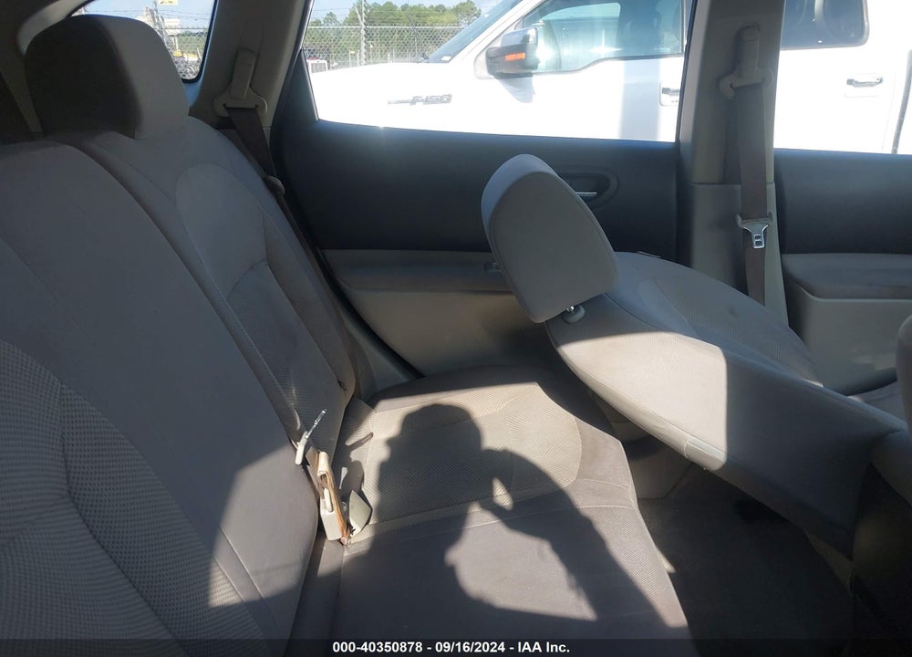 2015 NISSAN ROGUE SELECT S VIN: JN8AS5MT9FW652447