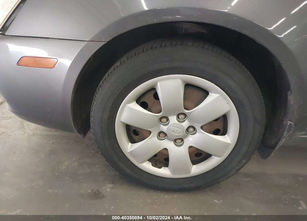 2008 KIA OPTIMA LX VIN: KNAGE123985195881