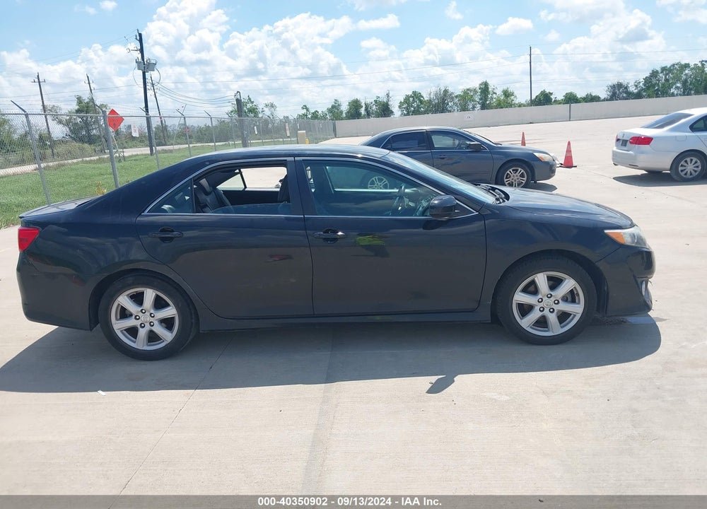 2014 TOYOTA CAMRY SE VIN: 4T1BF1FK5EU827901