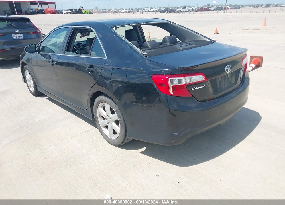 2014 TOYOTA CAMRY SE VIN: 4T1BF1FK5EU827901